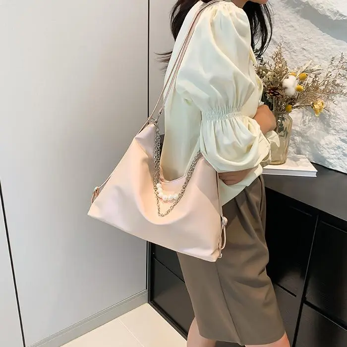 NX DOUGHNUT PU Shoulder Bag Regular Women's White/Black/Pink/Silver-33