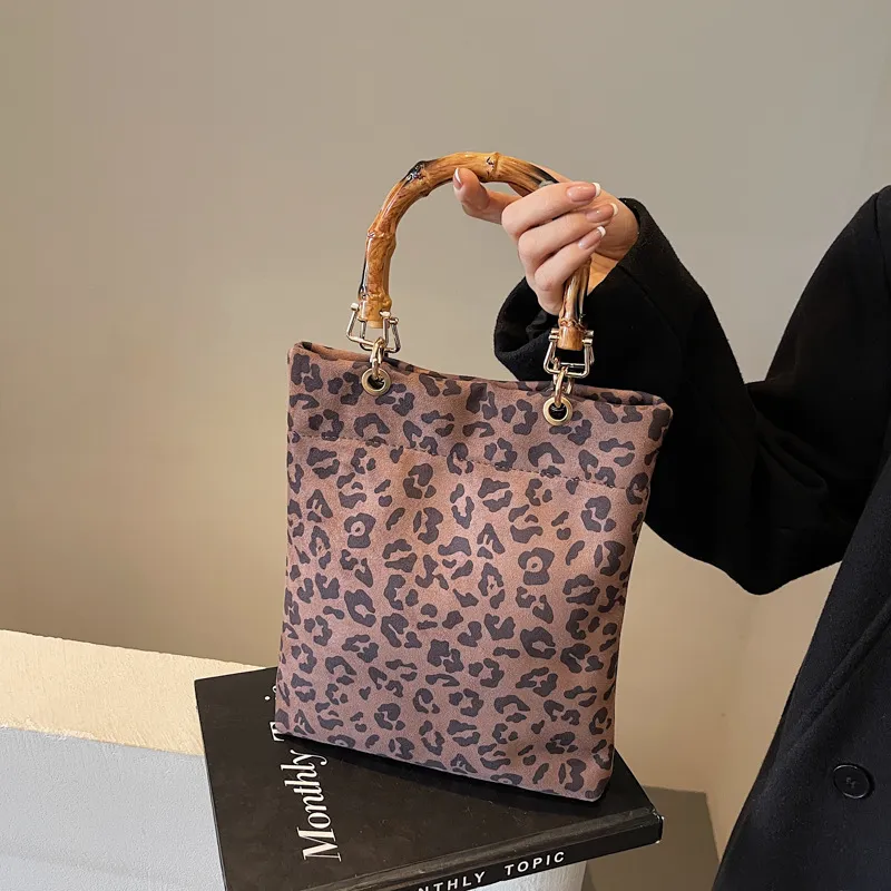 NX DOUGHNUT Leather Velvet Shoulder Bag Regular Women's Multicolor-12