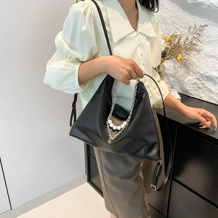 NX DOUGHNUT PU Shoulder Bag Regular Women's White/Black/Pink/Silver-38