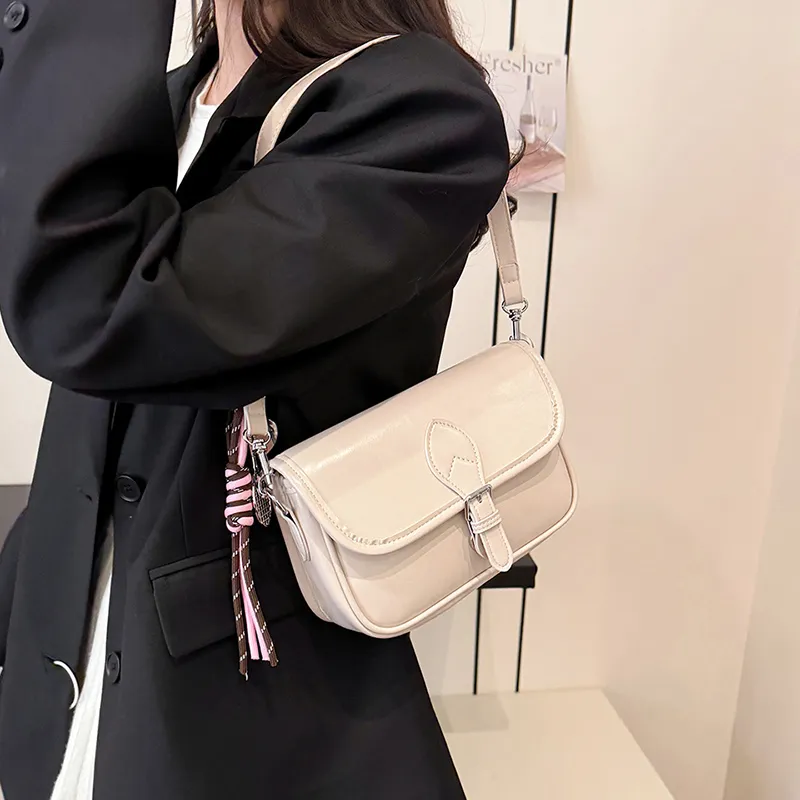 NX DOUGHNUT PU Baguette Shoulder Bag Regular Women's Multicolor-13