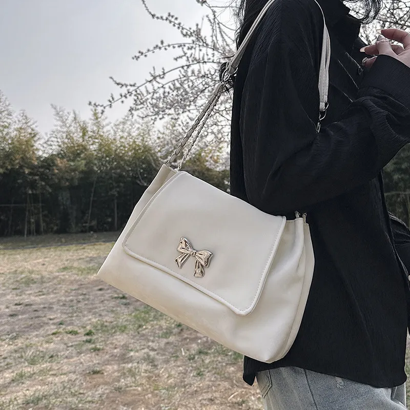 NX DOUGHNUT PU Shoulder Bag Regular Women's White/Black/Blue/Pink-17