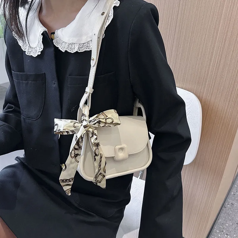NX DOUGHNUT PU Crossbody Bag Regular Women's White Black White & Pink White & Brown-12