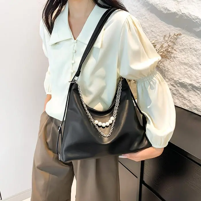 NX DOUGHNUT PU Shoulder Bag Regular Women's White/Black/Pink/Silver-36
