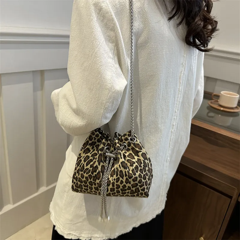 NX DOUGHNUT PU Advanced Sensory Leopard Print Bucket Bag Shoulder Bag Regular Women's Multicolor-10
