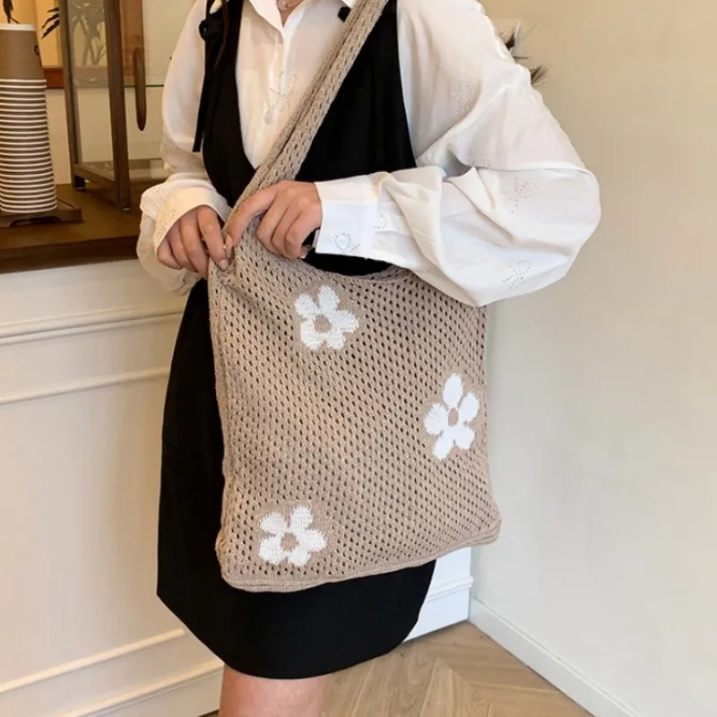 NX DOUGHNUT Woven Shoulder Bag Women's Multicolor-13