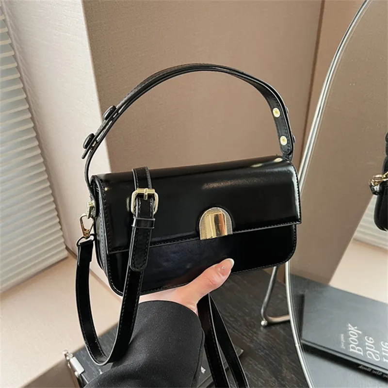 NX DOUGHNUT PU One Shoulder Handbags Regular Women's White/Black/Khaki/Coffee-4