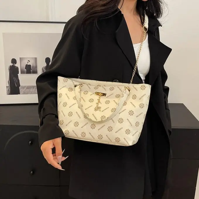 NX DOUGHNUT PU Shoulder Bag Regular Women's White/Dark Brown/Yellow Brown-17