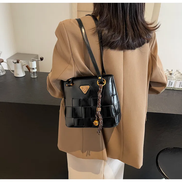 NX DOUGHNUT PU Handbag Shoulder Bag Women's Black/Ancora Red/Coffee/Brown-1