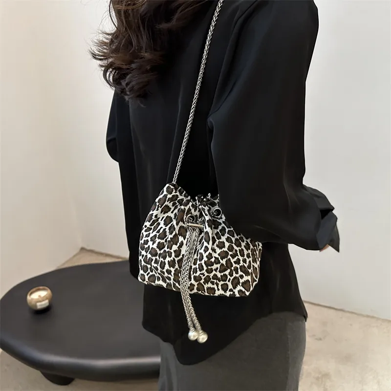NX DOUGHNUT PU Advanced Sensory Leopard Print Bucket Bag Shoulder Bag Regular Women's Multicolor-2