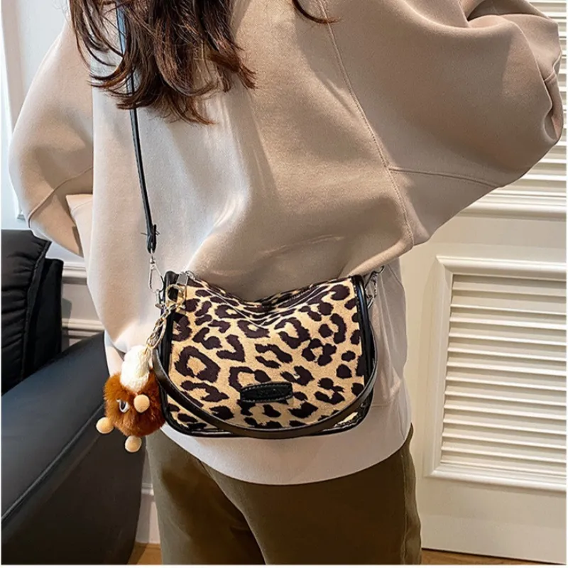 NX DOUGHNUT PU Shoulder Bag Crossbody Bag Women's Brown Khaki Leopard Print Black Leopard Print-5