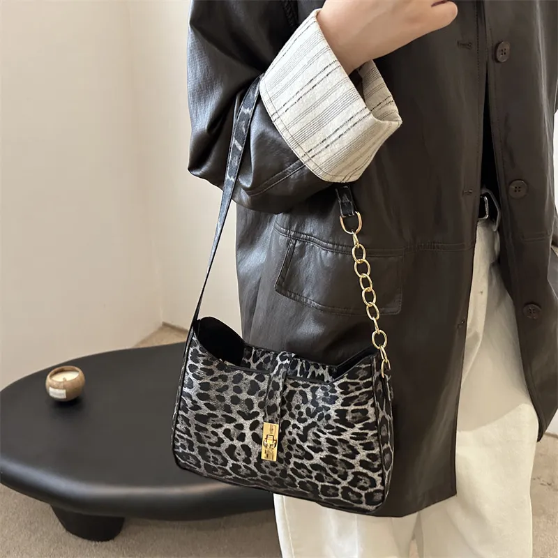 NX DOUGHNUT PU Fashionable Versatile Chain Shoulder Bag Regular Women's Multicolor-1