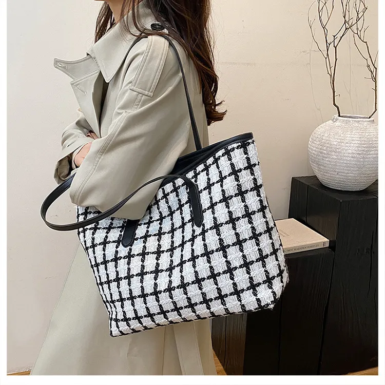 NX DOUGHNUT Knit Advanced Textured Plaid Color Blocking Tote Bag Shoulder Bag Women's White/Black-2