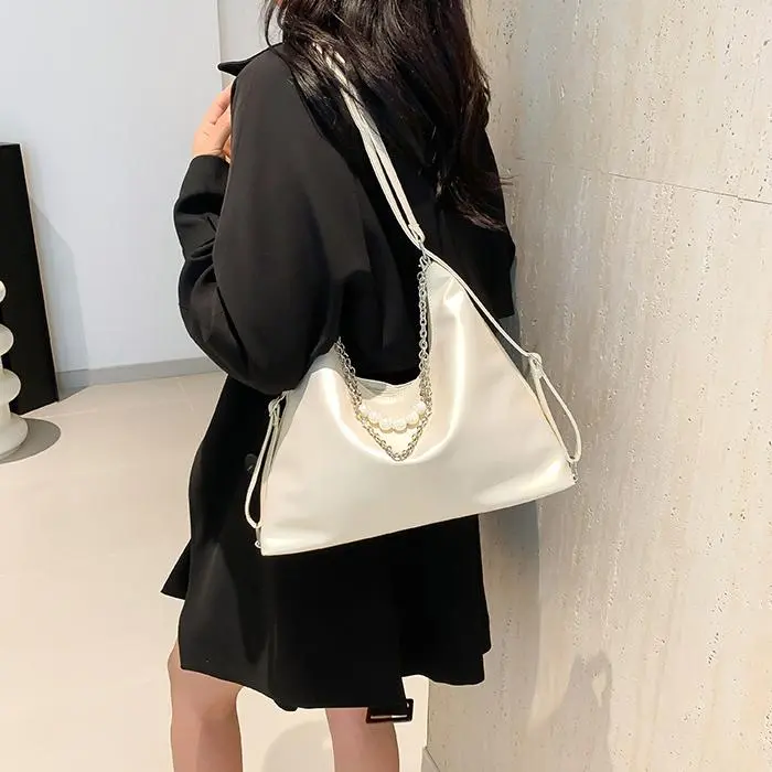NX DOUGHNUT PU Shoulder Bag Regular Women's White/Black/Pink/Silver-4