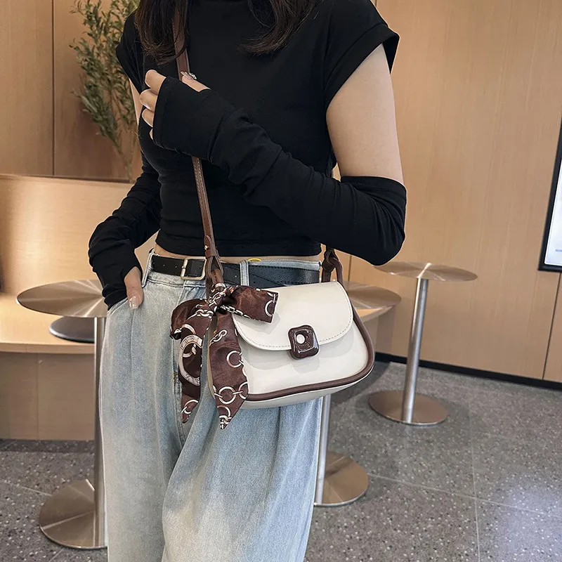 NX DOUGHNUT PU Crossbody Bag Regular Women's White Black White & Pink White & Brown-7