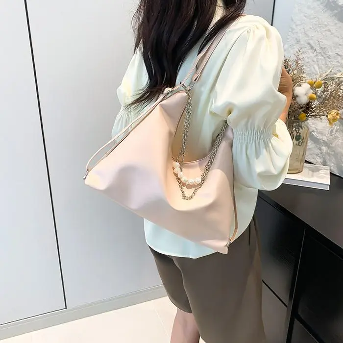 NX DOUGHNUT PU Shoulder Bag Regular Women's White/Black/Pink/Silver-12