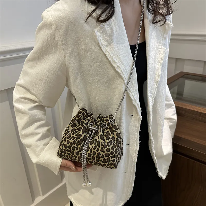 NX DOUGHNUT PU Advanced Sensory Leopard Print Bucket Bag Shoulder Bag Regular Women's Multicolor-9