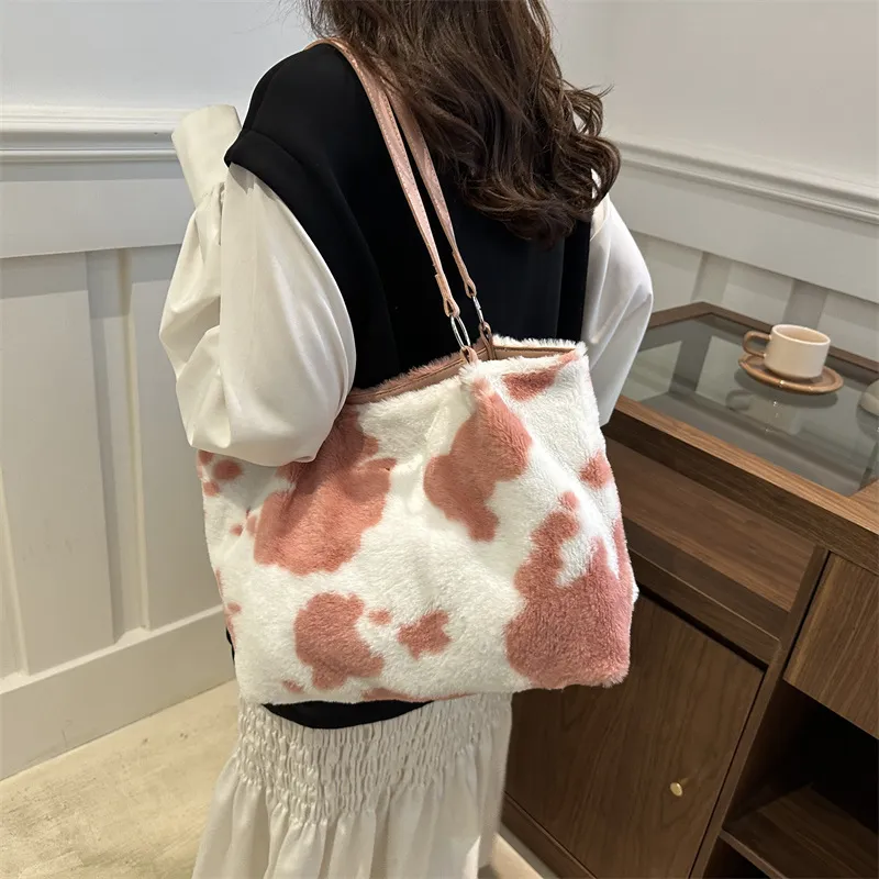 NX DOUGHNUT Plush Handbag, Shoulder Bag Regular Women's Multicolor-12