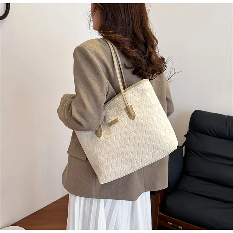 NX DOUGHNUT PU Tote Bag Shoulder Bag Regular Women's Brown/Khaki-8
