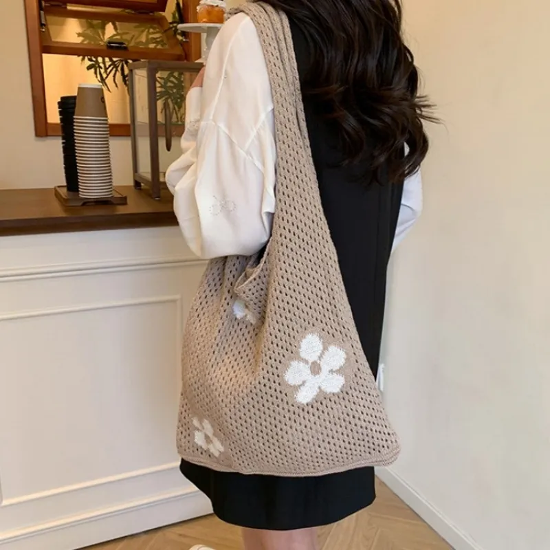 NX DOUGHNUT Woven Shoulder Bag Women's Multicolor-12