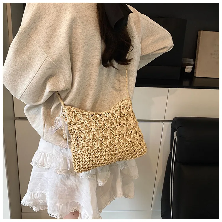 NX DOUGHNUT Straw Woven Shoulder Bag Women's Ecru/Khaki-3