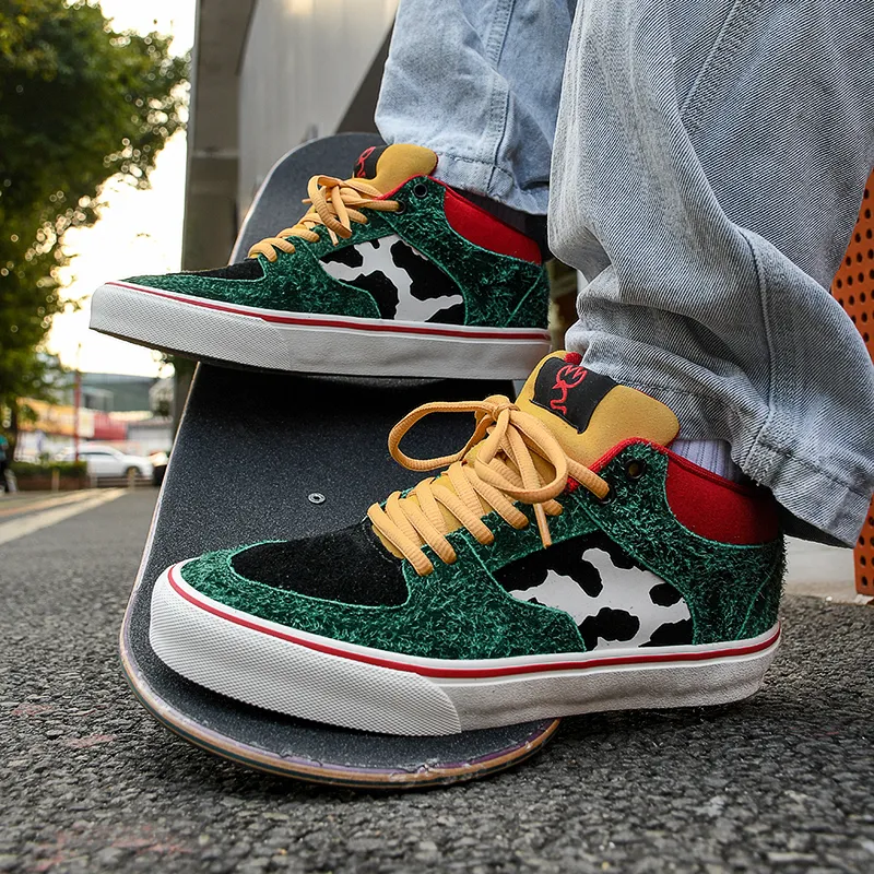GOLUCK Low Top Skateboard Shoes Unisex Black Pine Green-2