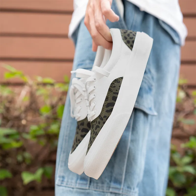 GOLUCK Leopard Print Collection Cushioning, Wear Resistant Low Top Skateboard Shoes Unisex-1