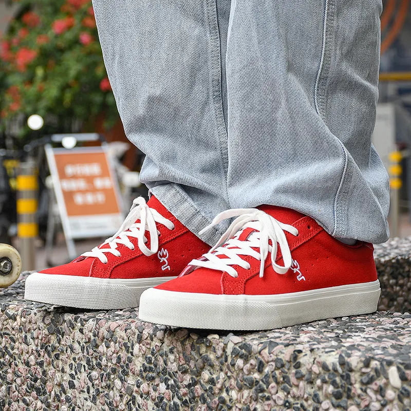 GOLUCK Big Dipper Low Top Skateboard Shoes Unisex Red-3