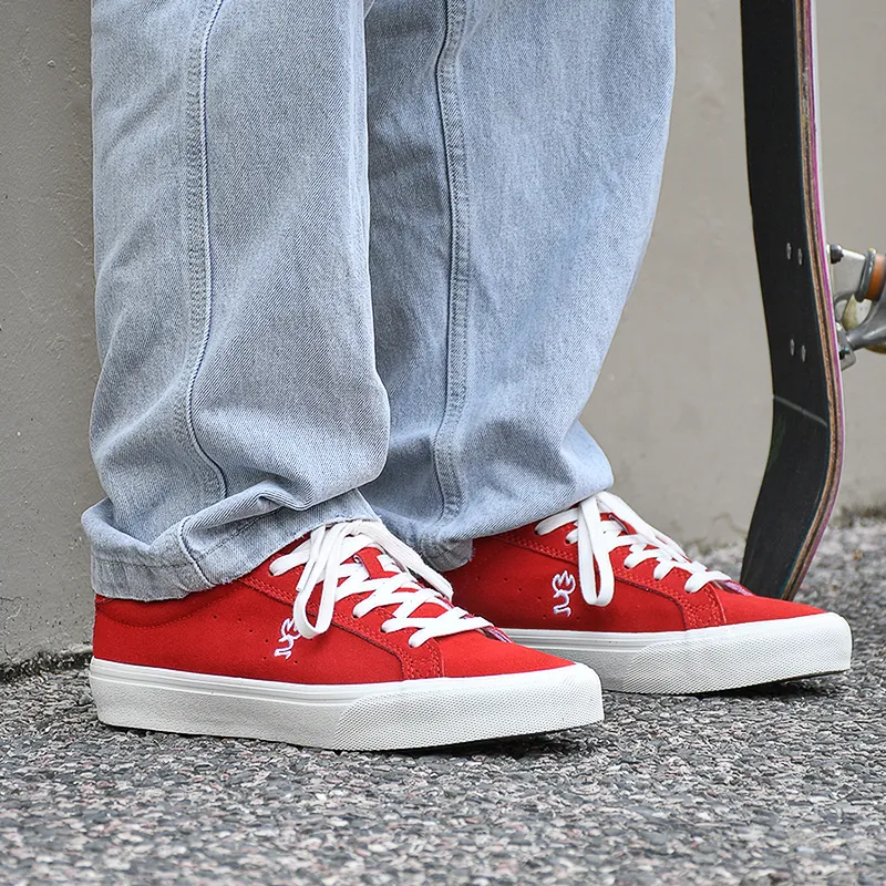 GOLUCK Big Dipper Low Top Skateboard Shoes Unisex Red-4
