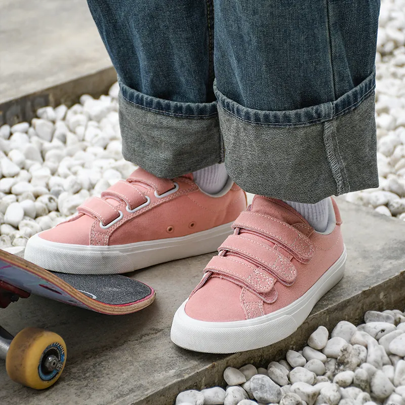 GOLUCK Cushioning, Wear Resistant Low Top Skateboard Shoes Unisex Pink-1
