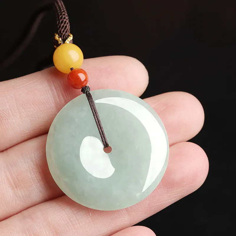GOLDFISH ALLEY Bean Type Jadeite Pendants Unisex-1