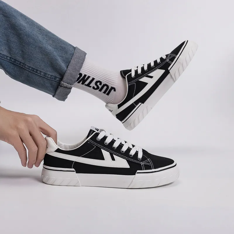 Warrior Classic Couple's Casual Shoes Wear resistant And Lightweight Low Top Canvas Shoes Unisex Black White-6