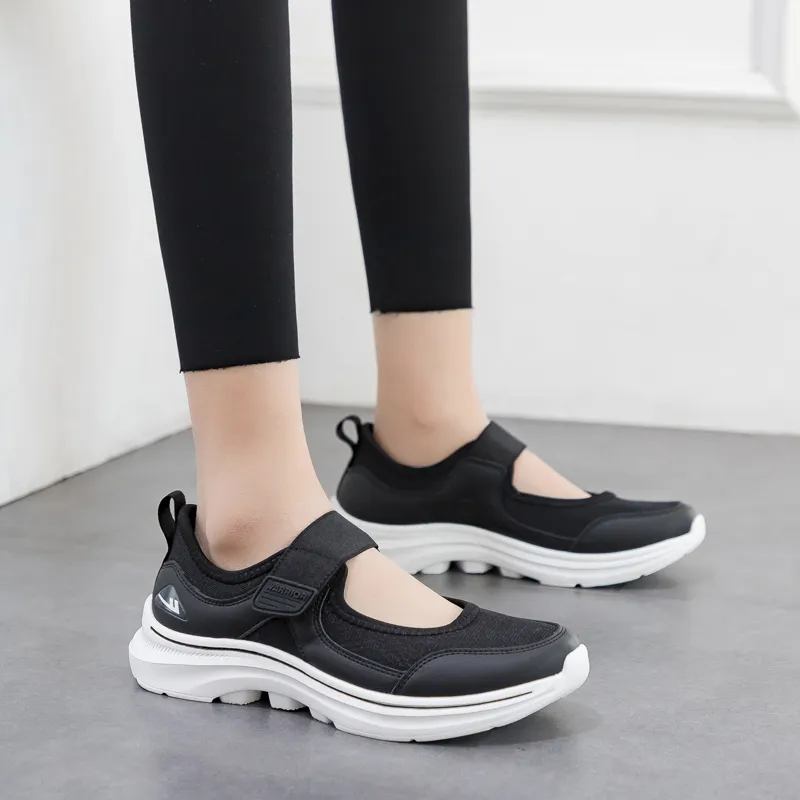 Warrior Comfortable Mom Shoes Lightweight And Breathable Low Top Casual Shoes Women's Black-9