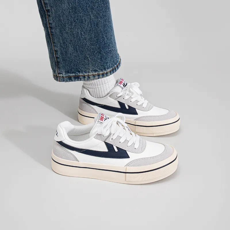 Warrior Students Casual Canvas Shoes Wear resistant And Lightweight Low Top Skateboard Shoes Women's White Gray Blue-4