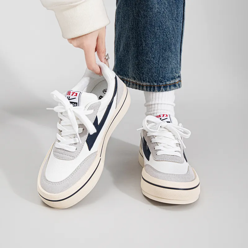 Warrior Students Casual Canvas Shoes Wear resistant And Lightweight Low Top Skateboard Shoes Women's White Gray Blue-5