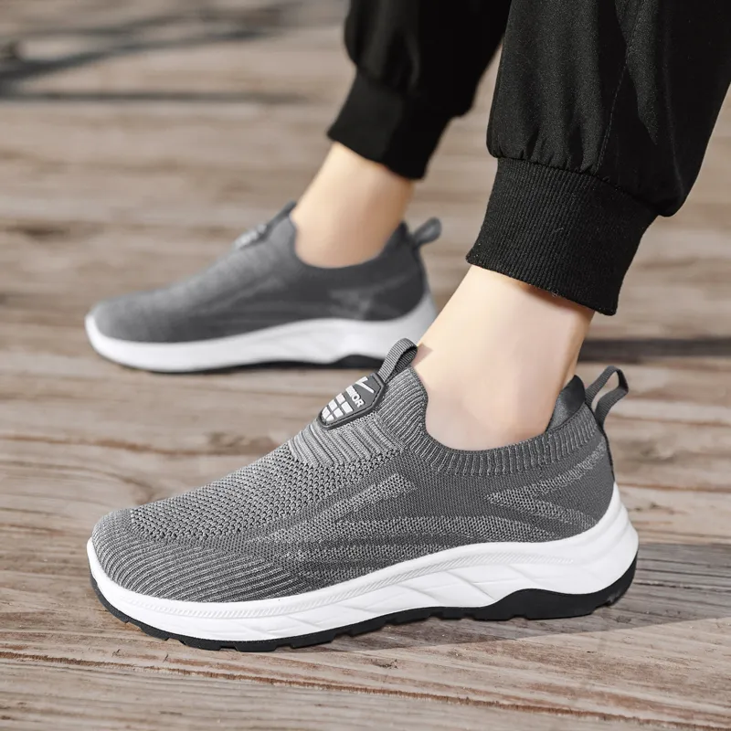 Warrior Soft Sole Elderly Shoes Lightweight And Breathable Low Top Casual Shoes Men's Gray-5