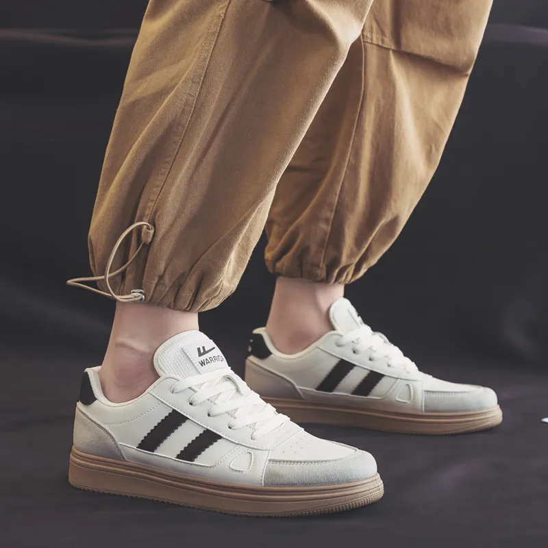 Warrior Students Elegance Casual White Sneakers Wear resistant And Lightweight Low Top Skateboard Shoes Unisex Khaki-4