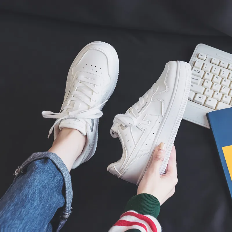 Warrior Students' White Sneakers Wear resistant And Lightweight Low Top Skateboard Shoes Unisex White-5