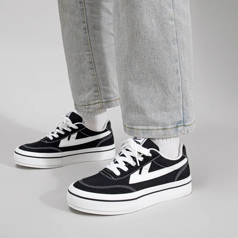 Warrior Students Casual Canvas Shoes Wear resistant And Lightweight Low Top Skateboard Shoes Women's Black White-6