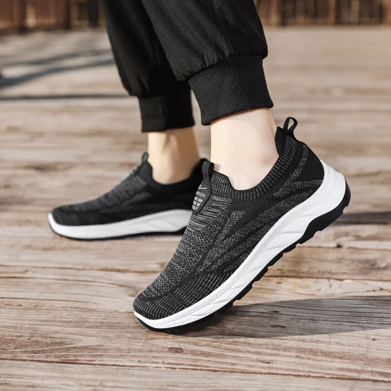 Warrior Soft Sole Elderly Shoes Lightweight Low Top Casual Shoes Unisex Black-10