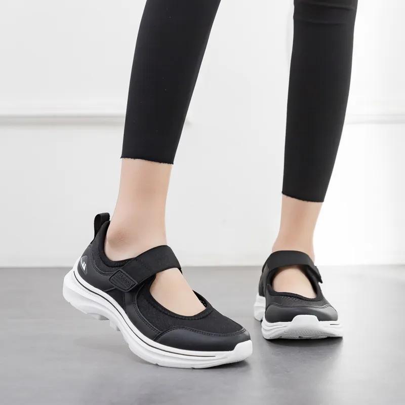 Warrior Comfortable Mom Shoes Lightweight And Breathable Low Top Casual Shoes Women's Black-5