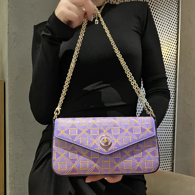 Forever lucky Crossbody Bags-6