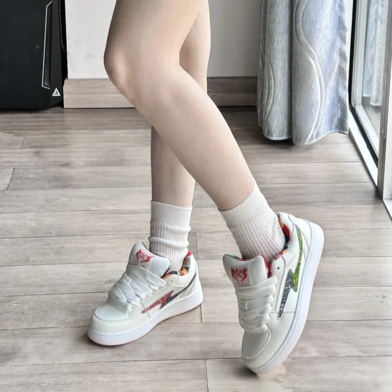 Cushioned Wear-Resistant Lightweight Low-Top Skateboard Shoes Women's Cashew Nut Color Element-1