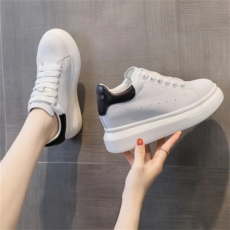 The Mystery Of Glamour Low-Top Casual Shoes Women's-4