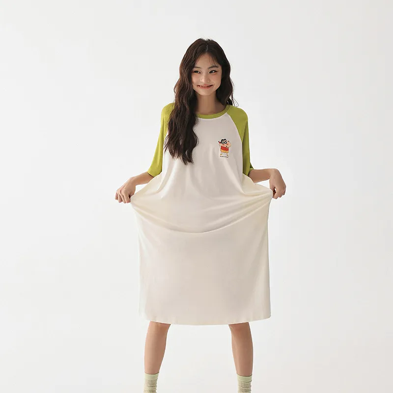QINZUIMAO x SHINCHAN Nightgown Women's-1
