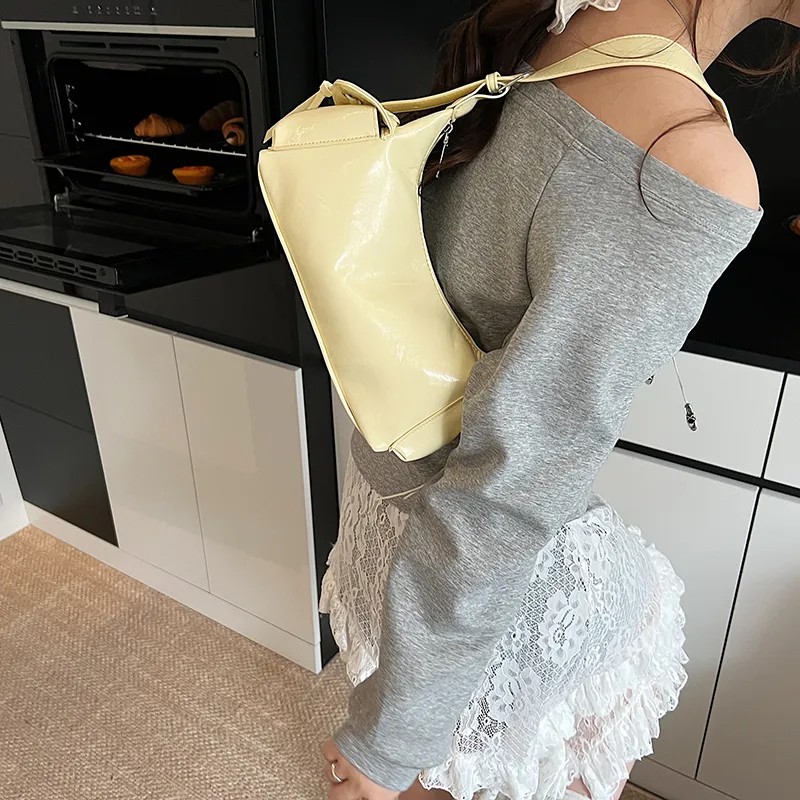 BAODIDAISHU PU Shoulder Bag Regular Women's White/Silver/Blue/Yellow/Red/Black/Denim Blue-23