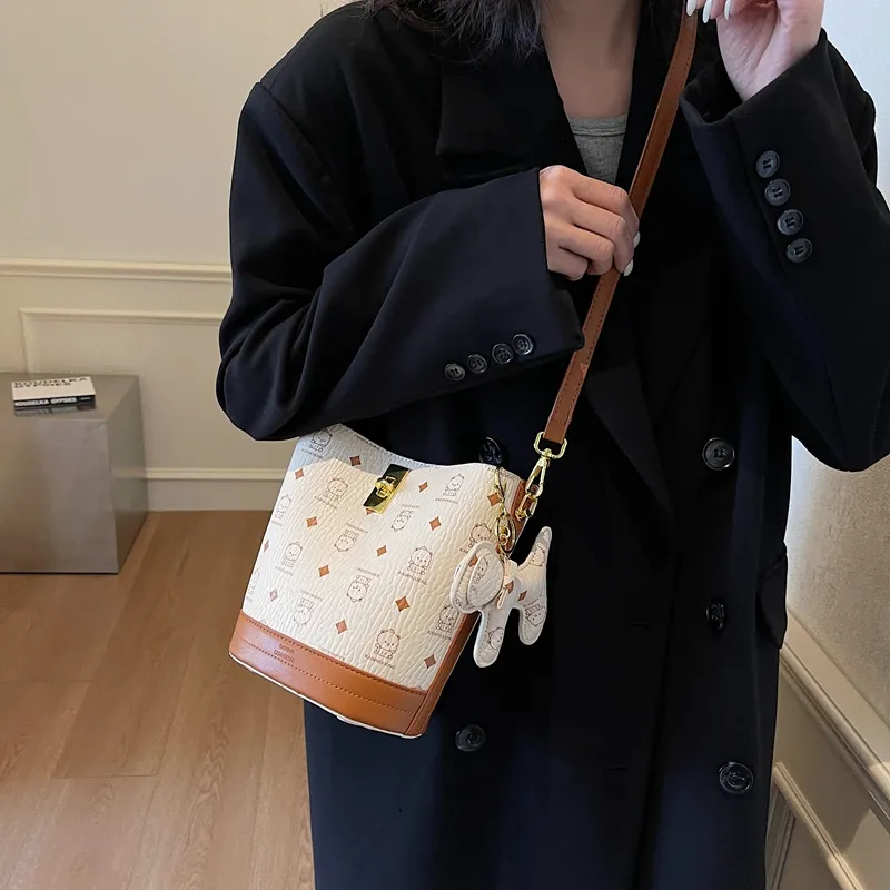 BAODIDAISHU PU Shoulder Bag Crossbody Bag Regular Women's White/Black/Ecru/Pink/Brown-4