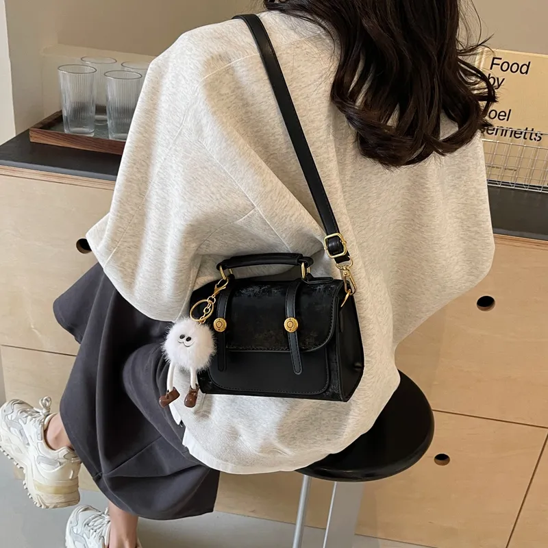 BAODIDAISHU PU Crossbody Bag Regular Women's Black Pink Khaki Ecru-16
