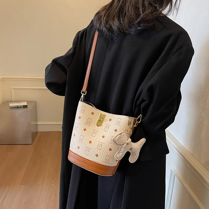 BAODIDAISHU PU Shoulder Bag Crossbody Bag Regular Women's White/Black/Ecru/Pink/Brown-3