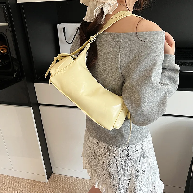BAODIDAISHU PU Shoulder Bag Regular Women's White/Silver/Blue/Yellow/Red/Black/Denim Blue-22