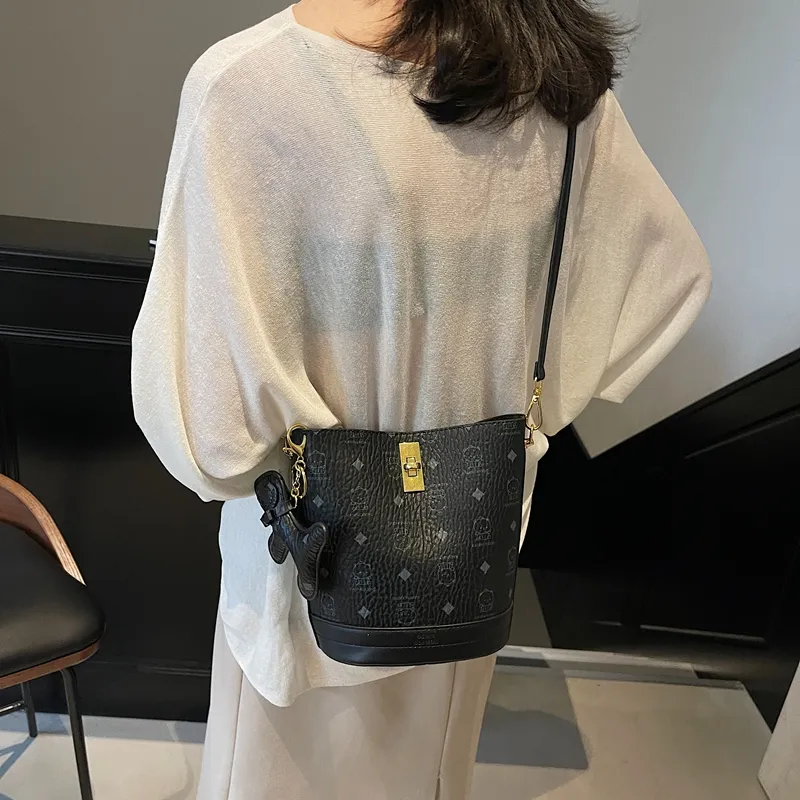 BAODIDAISHU PU Shoulder Bag Crossbody Bag Regular Women's White/Black/Ecru/Pink/Brown-21